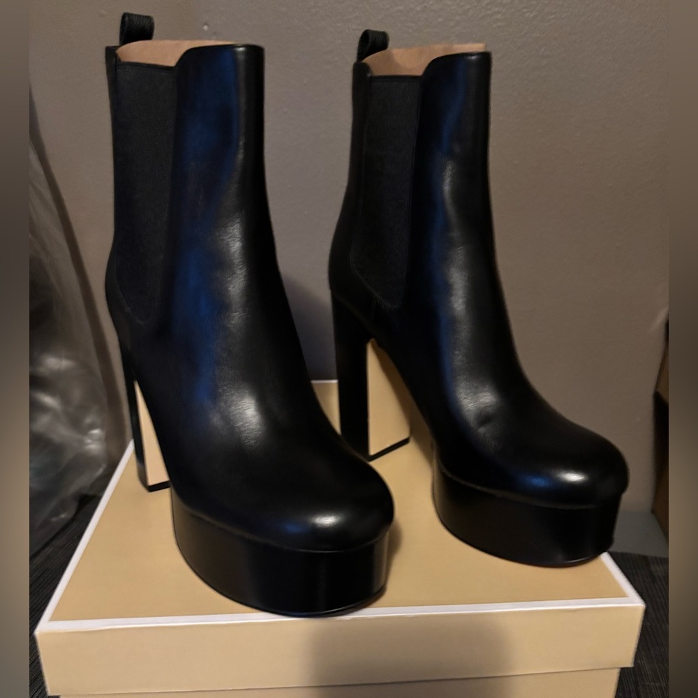 Natasha Leather Platform